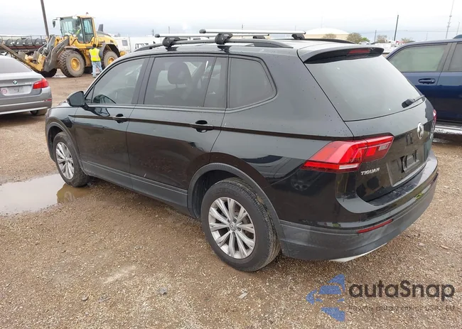 3VV1B7AX3JM121415: 43812059