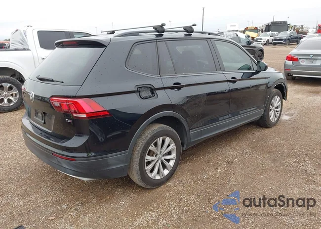 3VV1B7AX3JM121415: 43812059