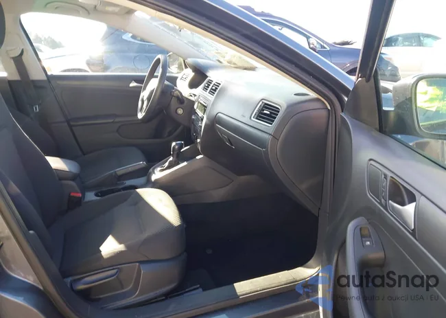 3VW2K7AJ5EM294130: 43812144