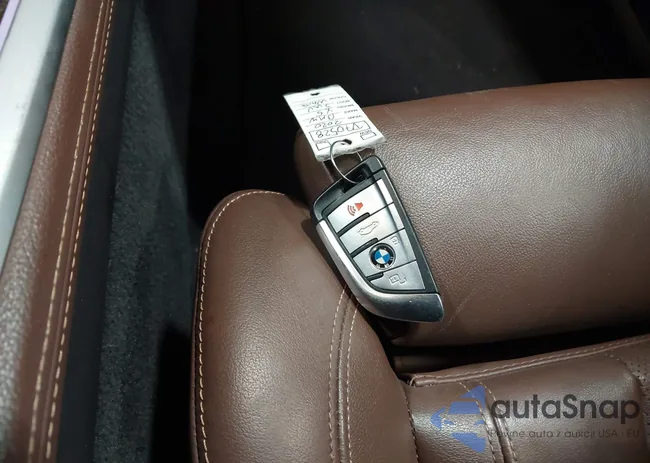 5UXCR6C00L9D70528: 43812416