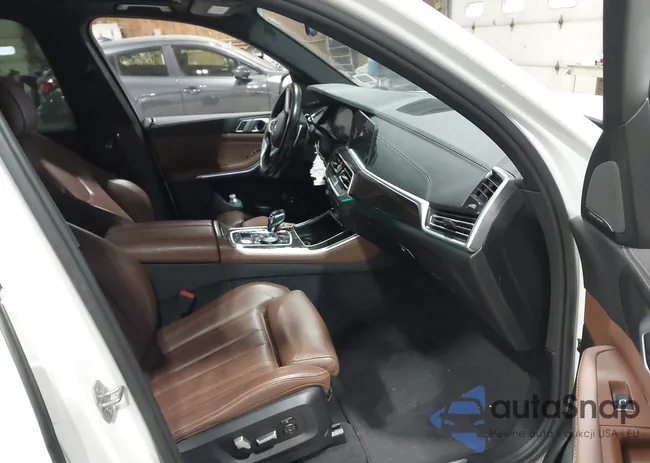 5UXCR6C00L9D70528: 43812416