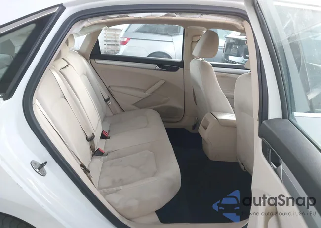 1VWAT7A31HC076606: 43811587