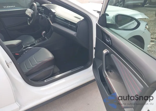 3VW2T7BU8SM056659: 43811738