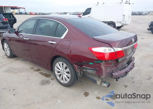 1HGCR3F9XDA032806: 43811884