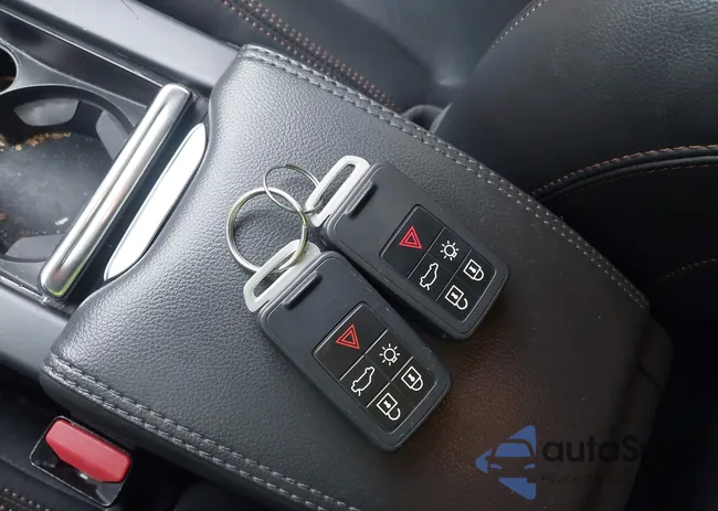 YV449MRR2H2222505: 43813033