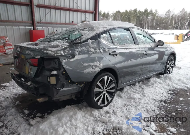 1N4BL4CW6MN419959: 43813112