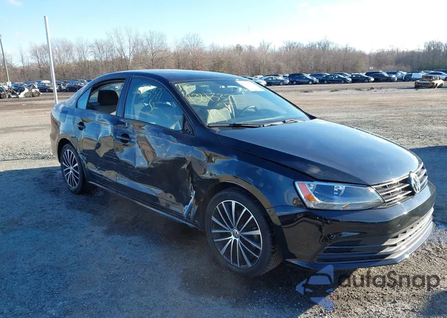 3VW2B7AJ5JM263907: 43813371