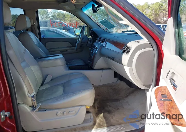 1GNFC13097J130423: 43812734