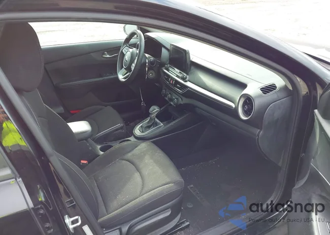 3KPF24AD9LE195864: 43812882