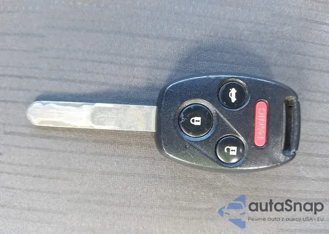 1HGCP2F32CA002208: 43813922