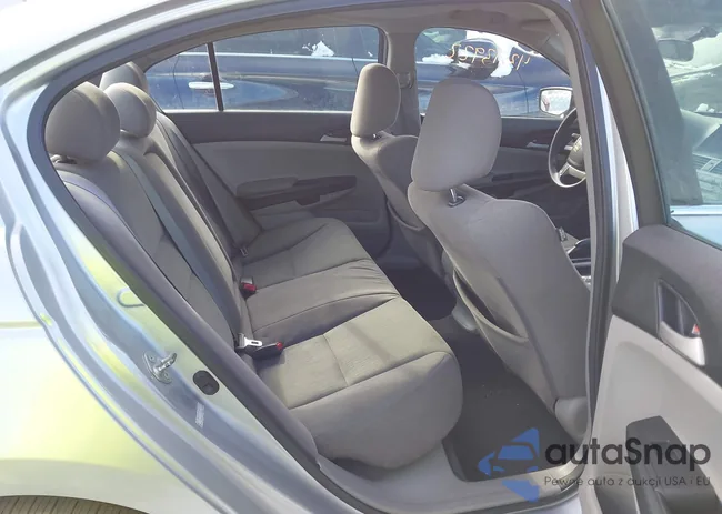 1HGCP2F32CA002208: 43813922