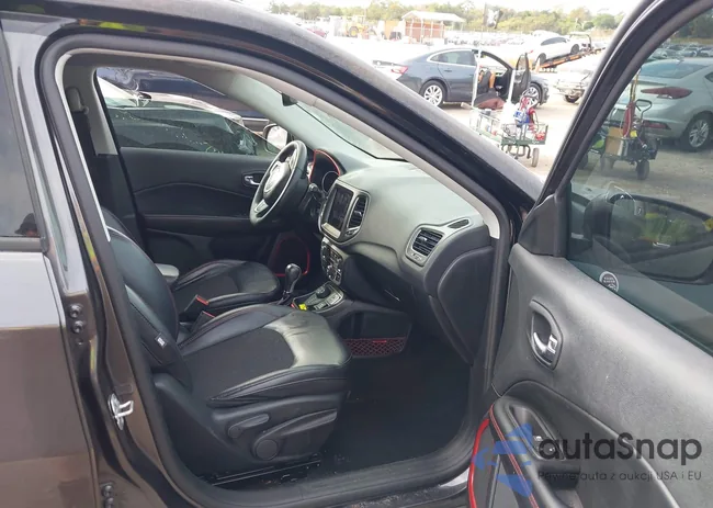 3C4NJDDB0KT651334: 43814102