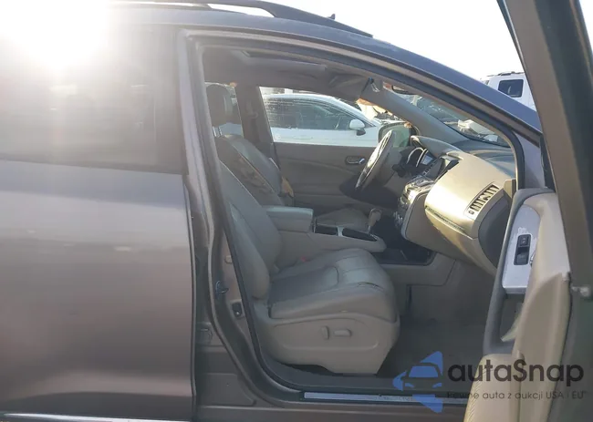 JN8AZ1MU8DW208941: 43814493