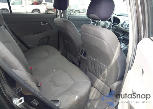 KNDPB3AC2F7711623: 43813602