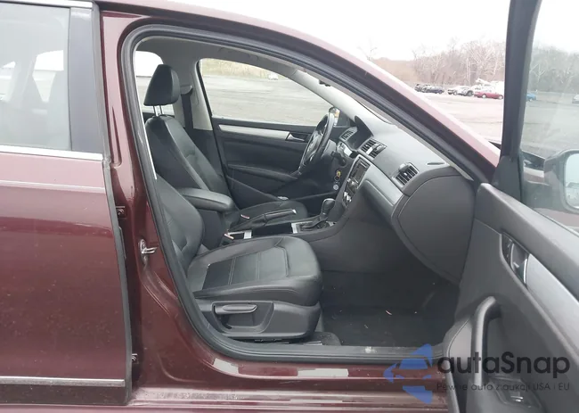 1VWBN7A3XCC077857: 43813672