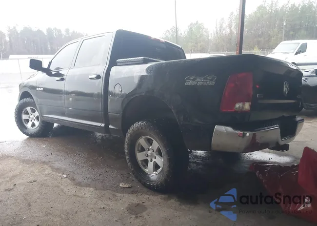 1D3HV13P99J528587: 43813799