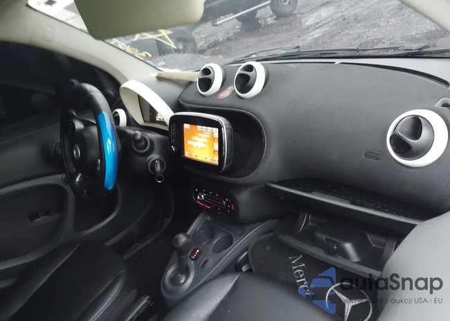 WMEFJ5DAXHK168690: 43815095