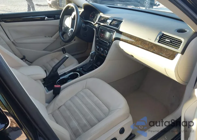 1VWCN7A35EC049925: 43815456