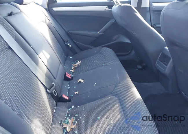 1VWAT7A33GC033741: 43814628