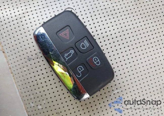 SALCT2BG2GH579880: 43814688