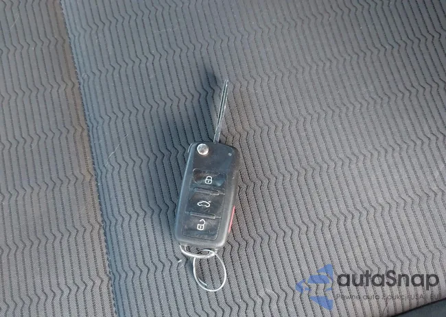 3VWF17AT8EM640791: 43814768