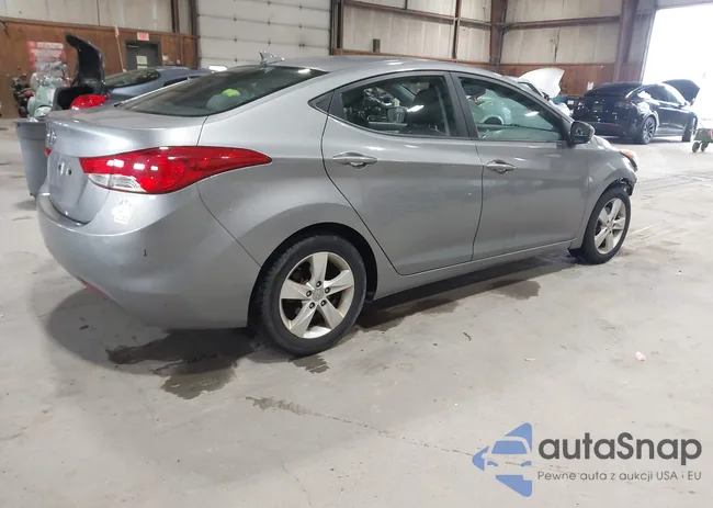 KMHDH4AE3BU148369: 43815922