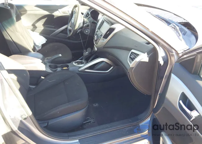 KMHTC6AD6FU234410: 43816140