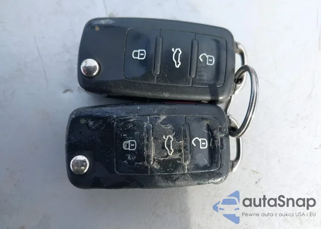 3VW2B7AJ5HM257275: 43816480