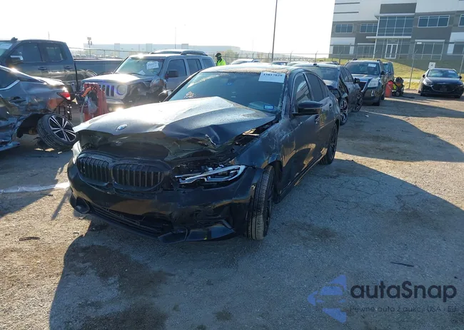 3MW5R1J06L8B32915: 43817029