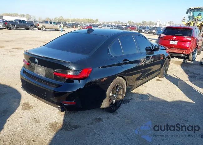 3MW5R1J06L8B32915: 43817029