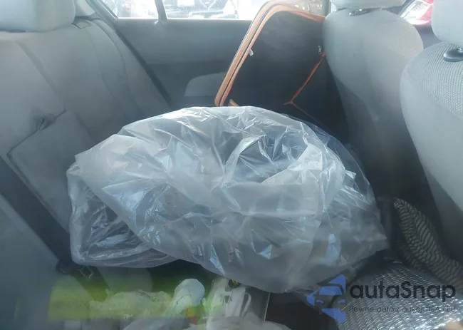 1G1PC5SB3E7106550: 43817352