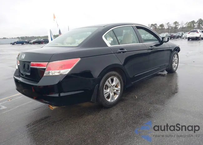 1HGCP2F43BA124714: 43817440