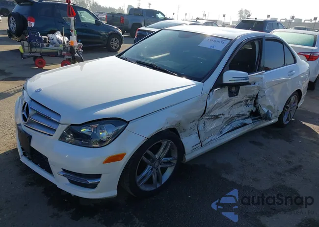 WDDGF4HB8DA806104: 43816676