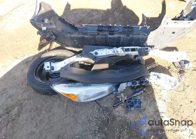 1FADP3J20JL229122: 43816763