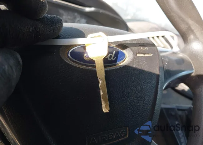 1FTYR2XM0HKA26952: 43817929