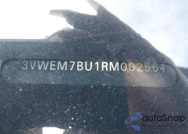 3VWEM7BU1RM002561: 43818117