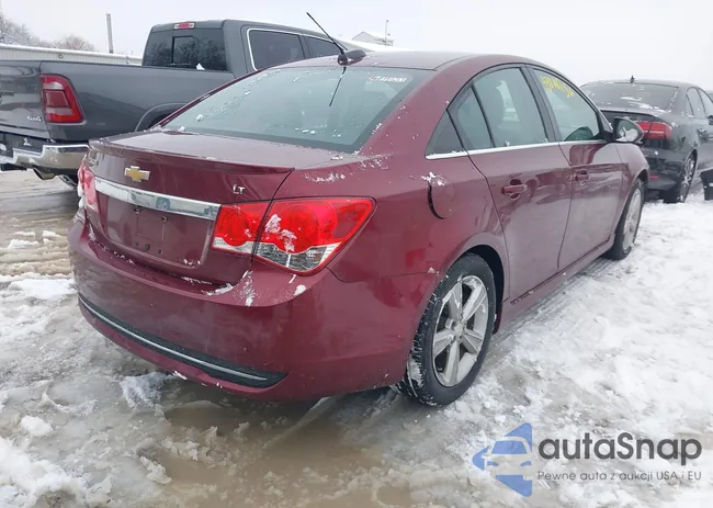 1G1PE5SBXF7125527: 43818156