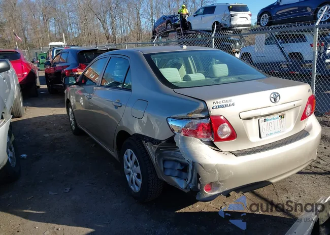 1NXBU4EE0AZ174004: 43818231