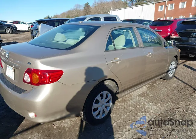 1NXBU4EE0AZ174004: 43818231