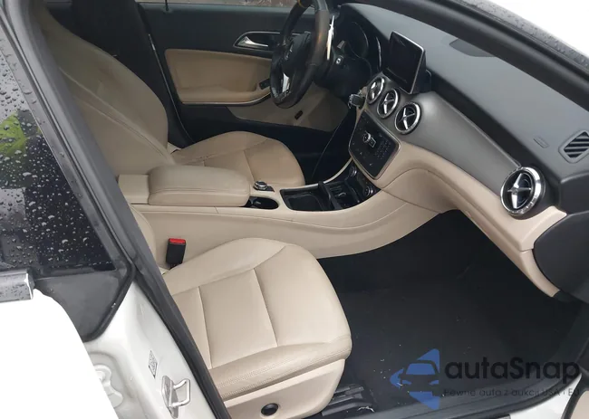 WDDSJ4EB7EN069811: 43818277