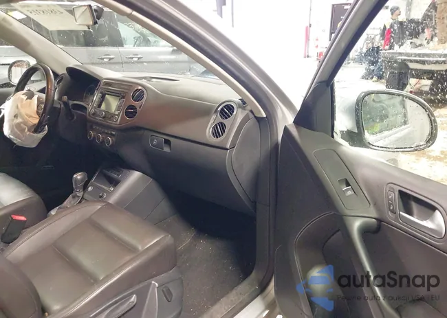 WVGAV3AX0EW559051: 43818315