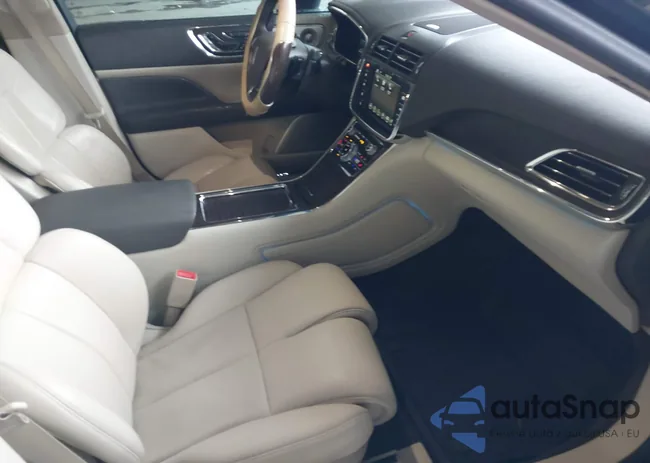 1LN6L9NC2J5602973: 43818371