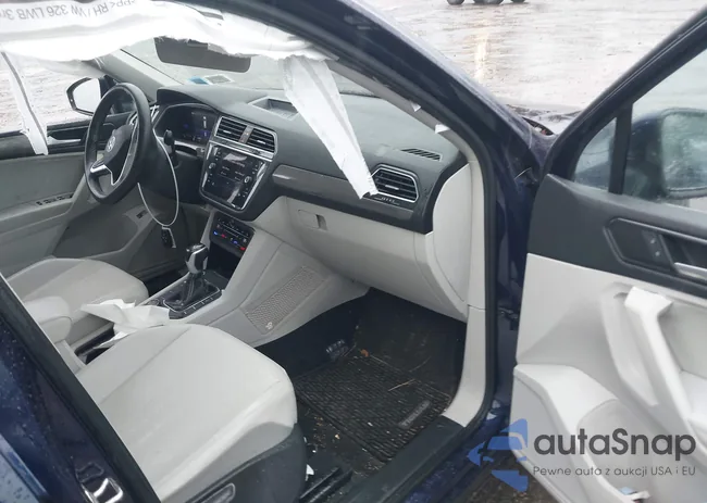 3VV2B7AX0NM174597: 43818463