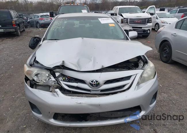 2T1BU4EE1BC605792: 43818497