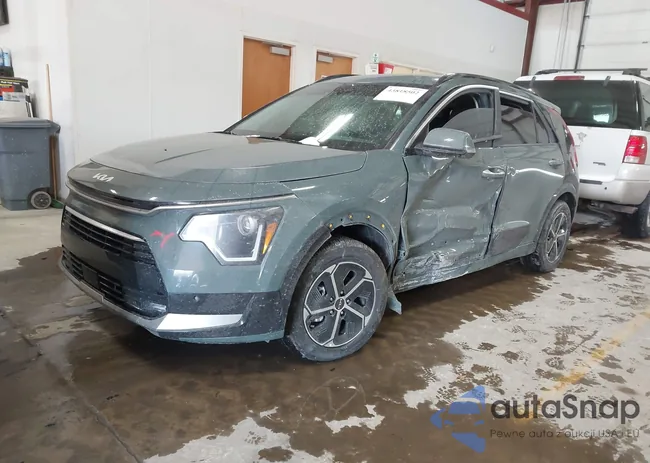 KNDCT3LE2R5188372: 43818502