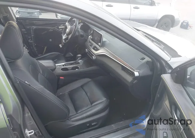 1N4BL4EV4KC147649: 43817546