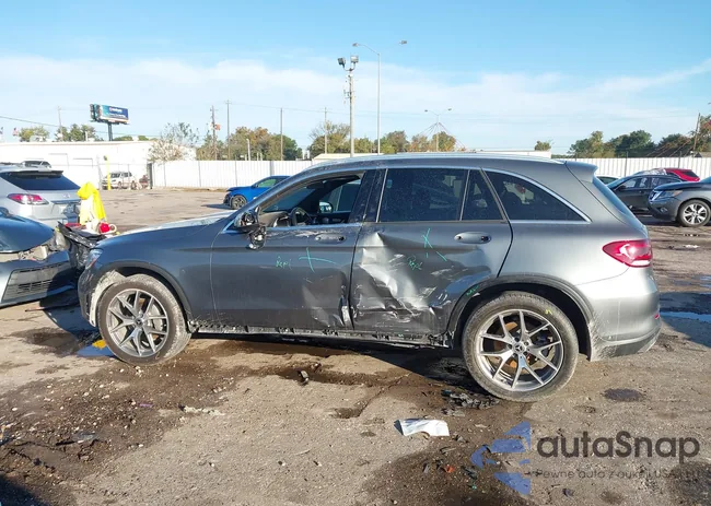 W1N0G8EB6MF959032: 43817841