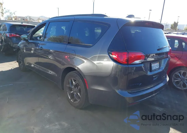 2C4RC1EG9LR210049: 43817845