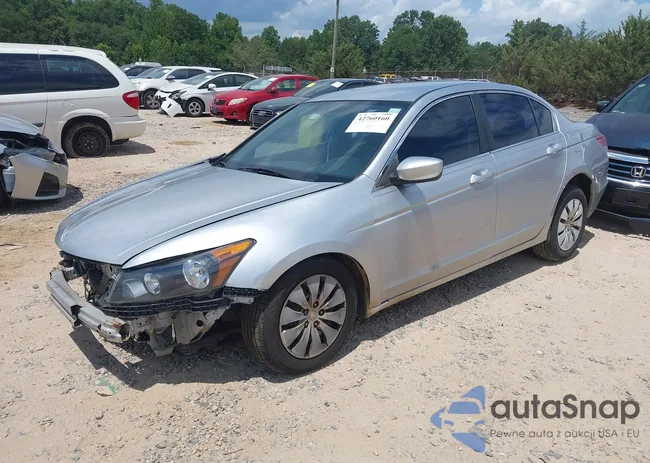 1HGCP2F39BA059357: 43819075