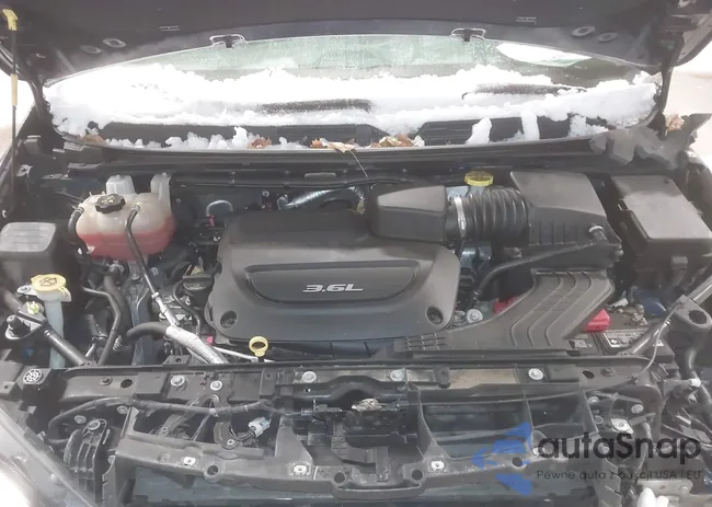 2C4RC1FG8JR257536: 43819472